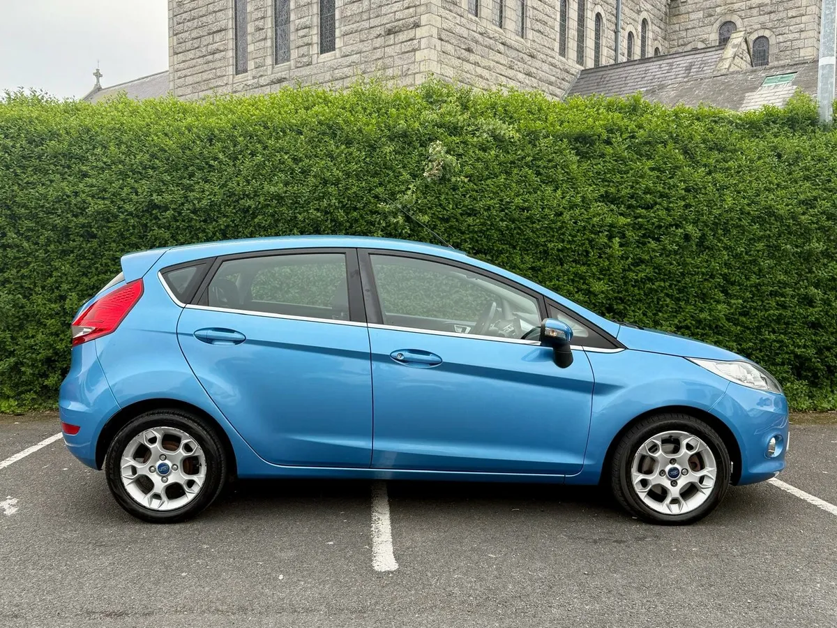 Ford Fiesta - Image 4