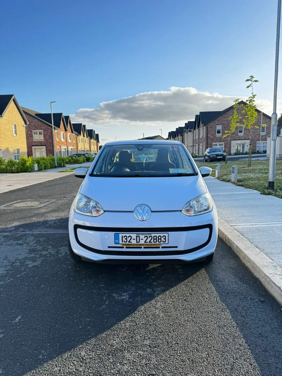 Volkswagen up! 2013 1.0 Petrol 5 door automatic - Image 4
