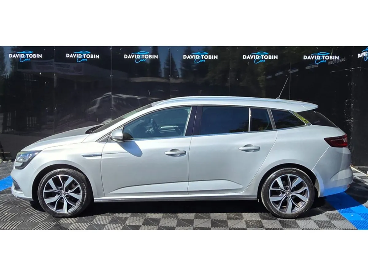 Renault Megane Sport Tourer Dynamique Reversing C - Image 2