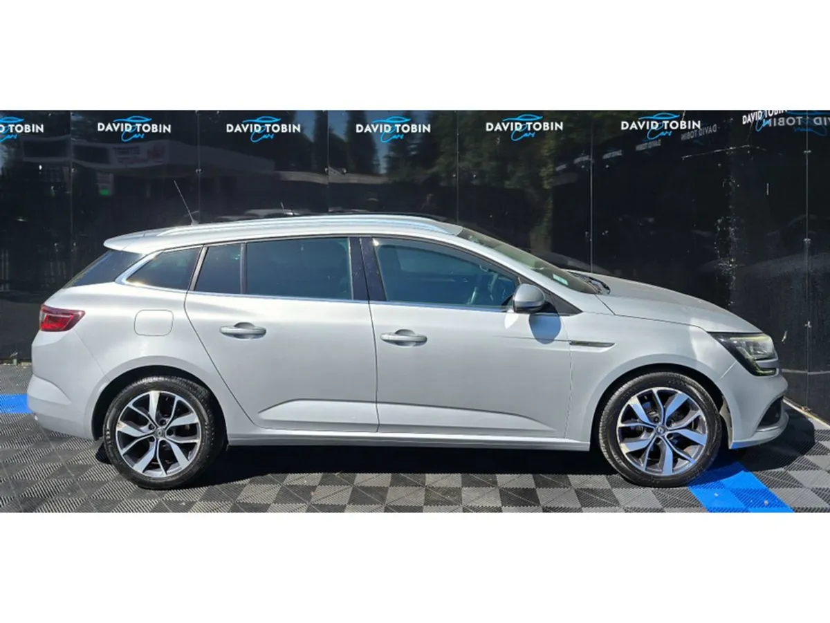 Renault Megane Sport Tourer Dynamique Reversing C - Image 3