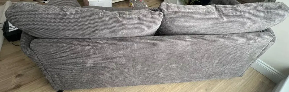 Immaculate 4 Seater Sofa/Couch - Image 3