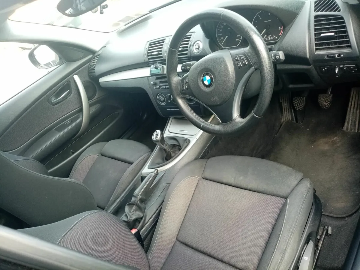 BMW 1-Series 2011 - Image 4
