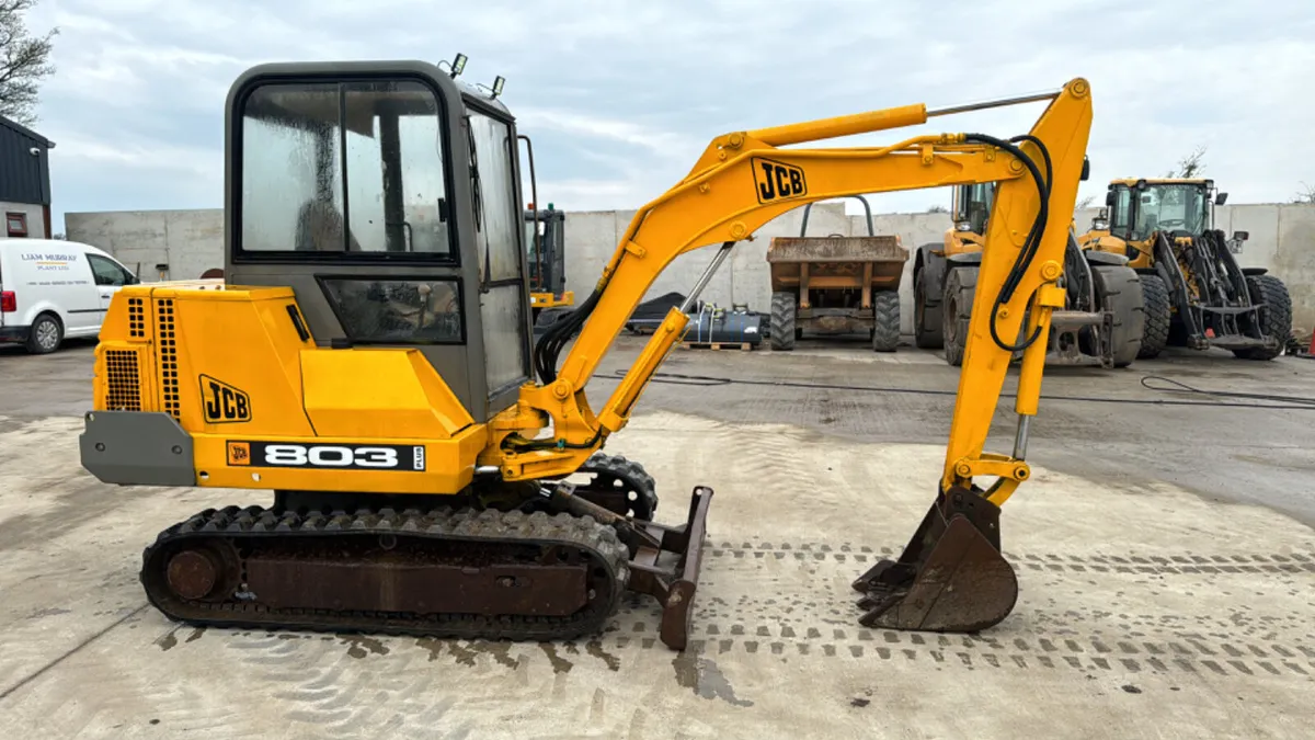 JCB 803 - Image 3