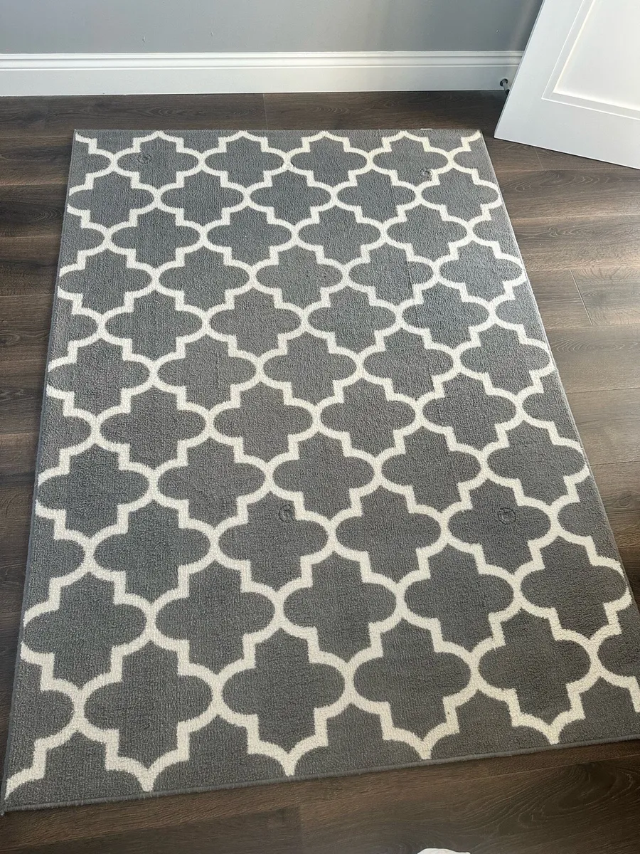 Grey Rug Geometric pattern - Image 3