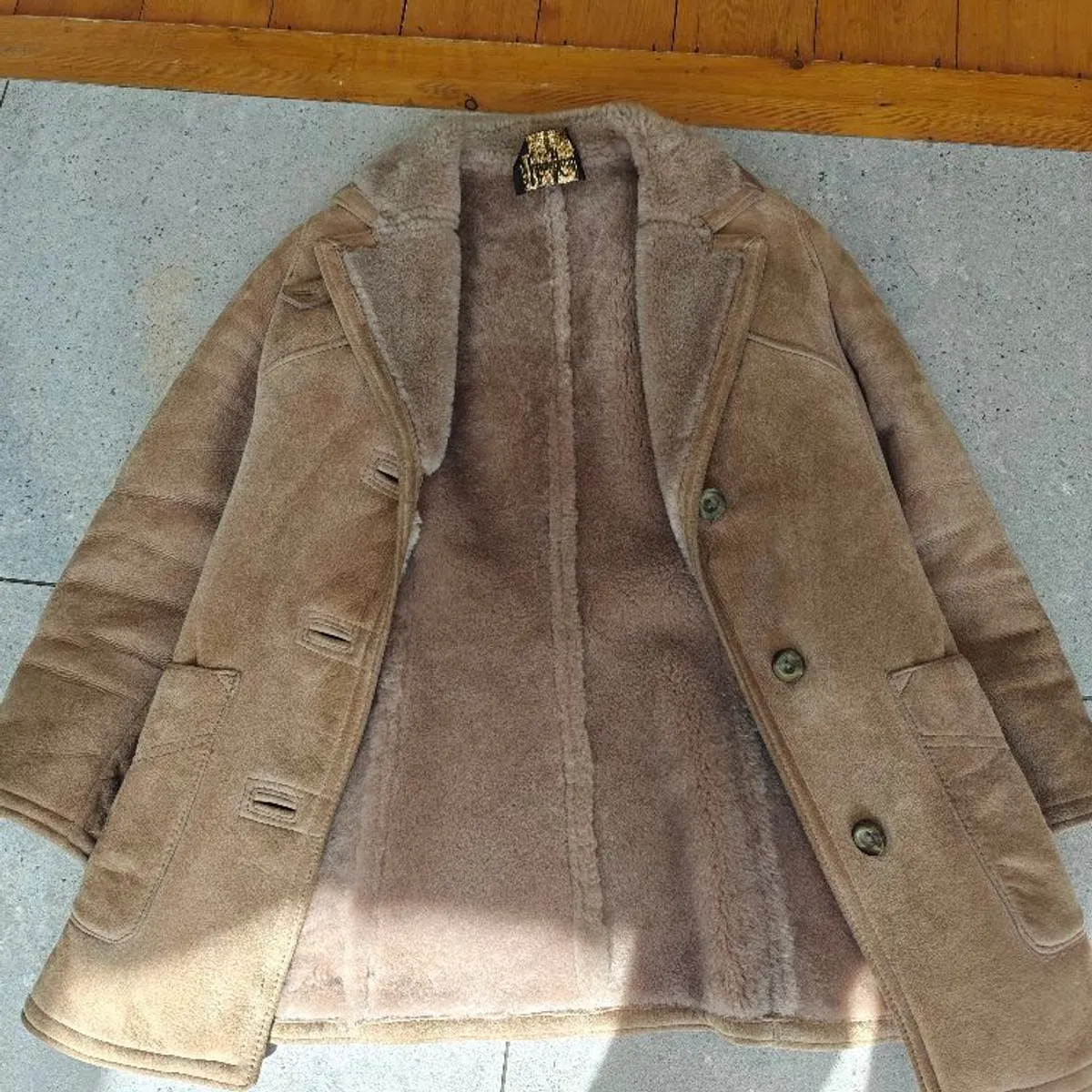 Fur coat by Julian Vard - Image 1