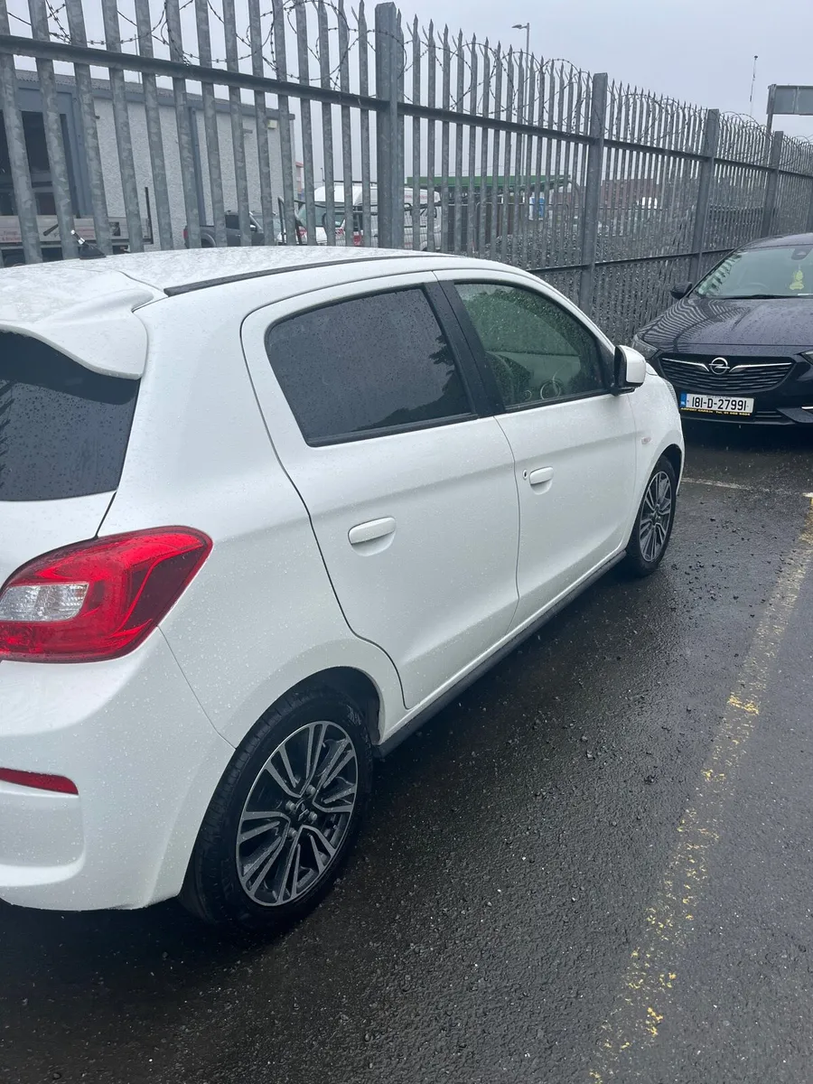 Car - Image 2