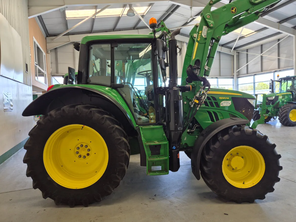 John Deere 6120M 2018 - Image 2