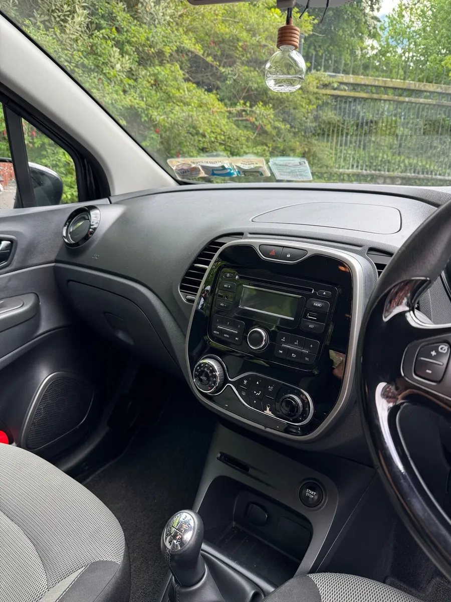 Renault Captur 2016- Excellent Condition - Image 4