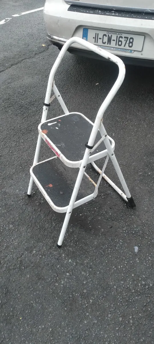 7 step ladder all working fine price too sell - Image 1