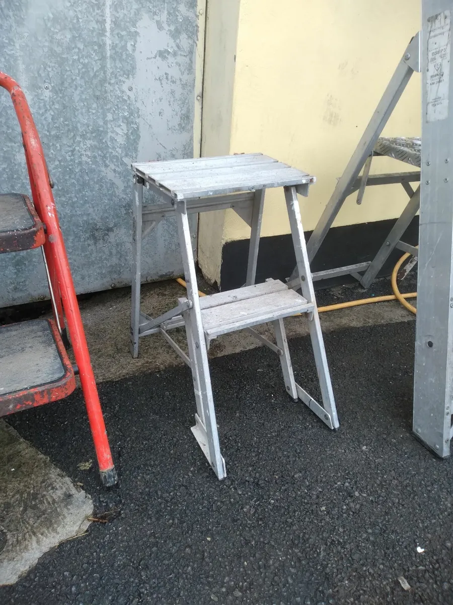 7 step ladder all working fine price too sell - Image 3