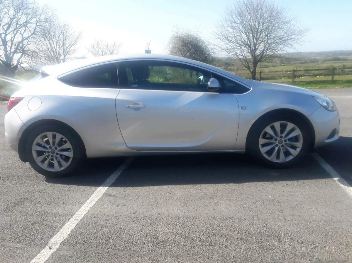 Car - Image 1