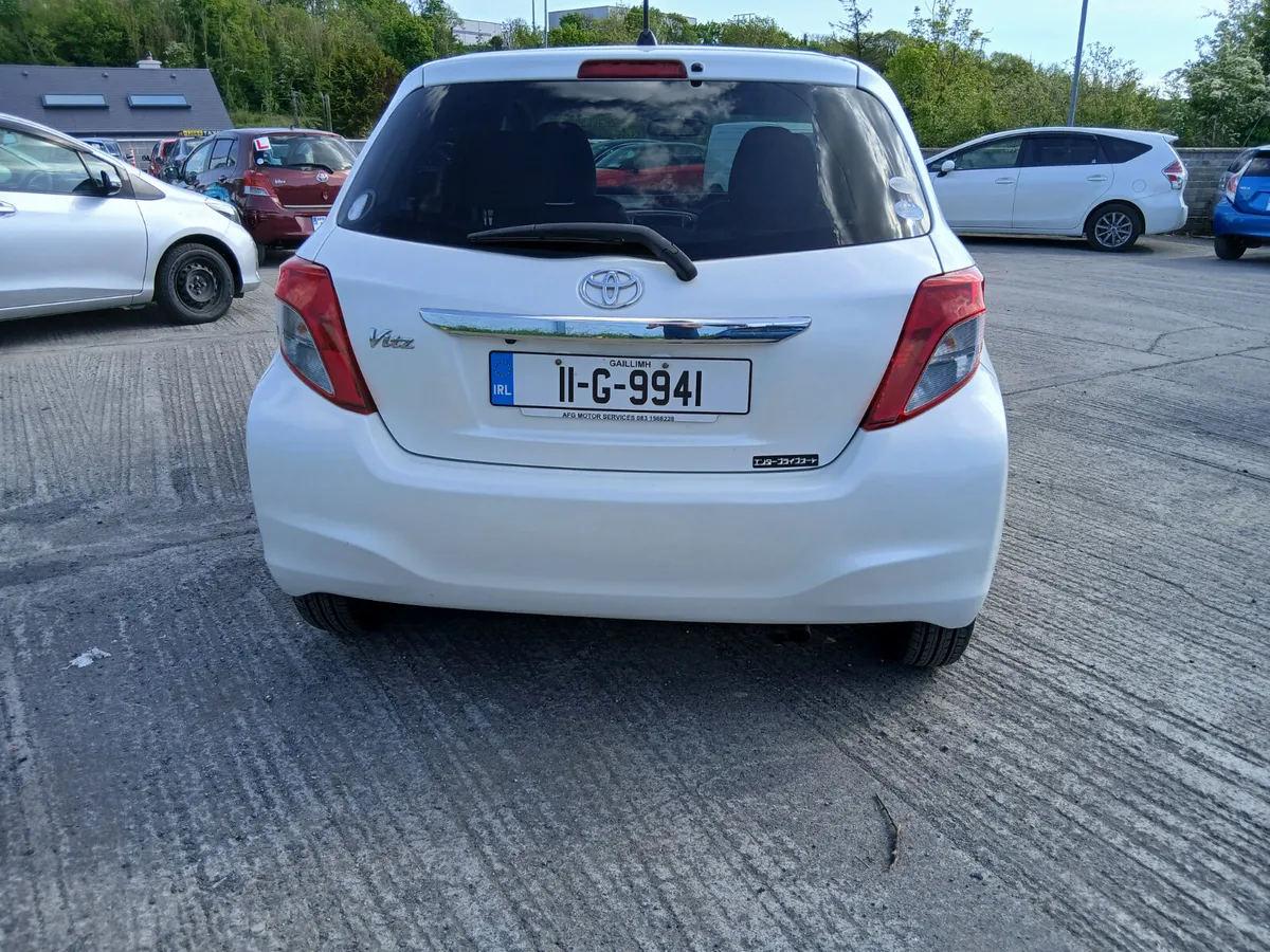 Toyota Vitz 2011 - Image 4