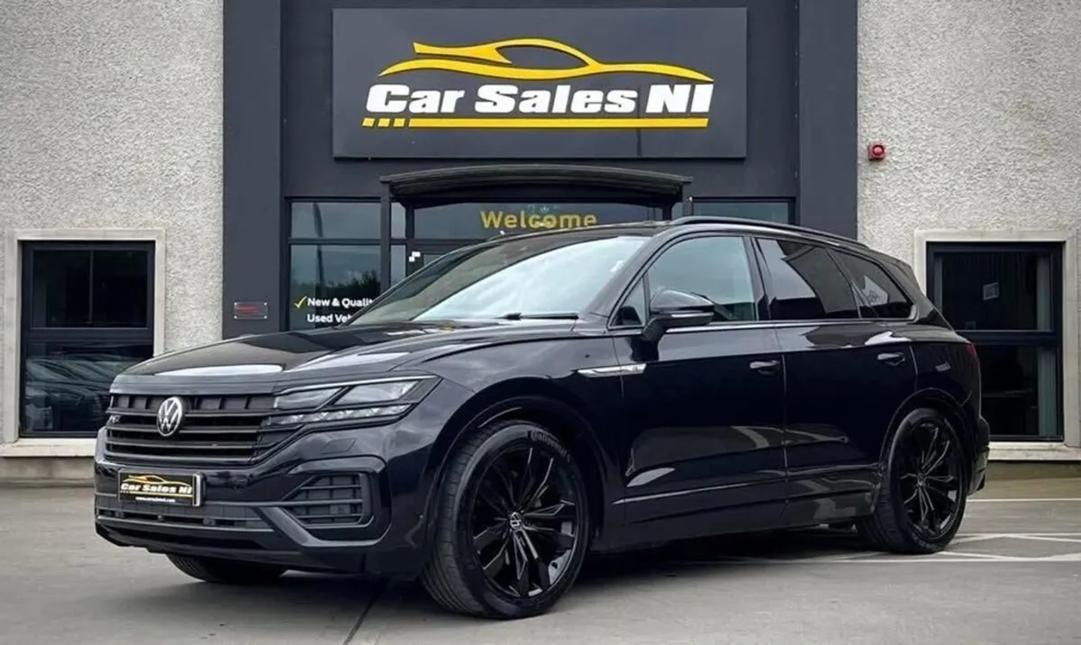 Volkswagen Touareg 3.0 TDI V6 Black Edition SUV 5 - Image 2