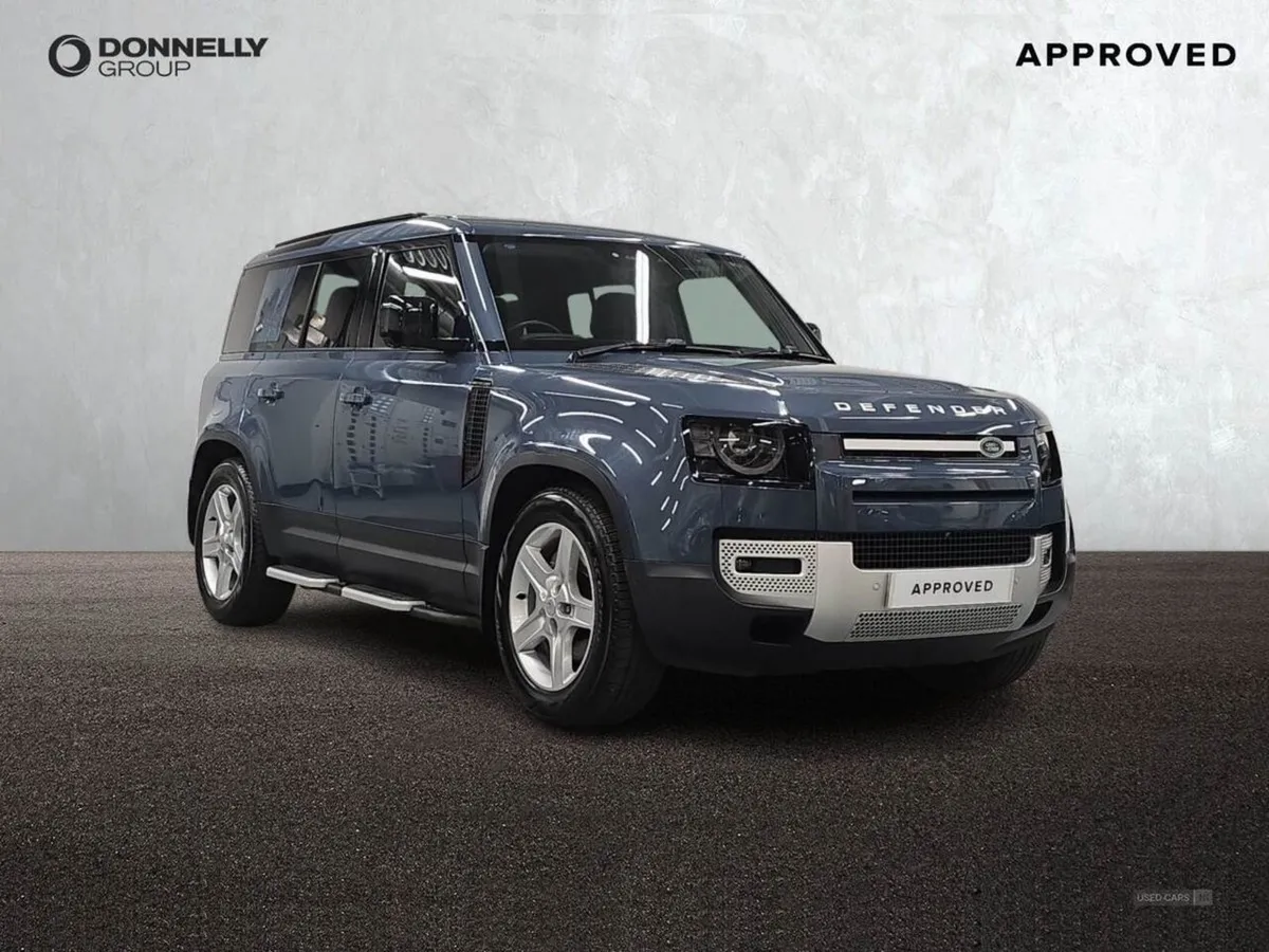 Land Rover Defender 3.0 D300 SE 110 5dr Auto - Image 1