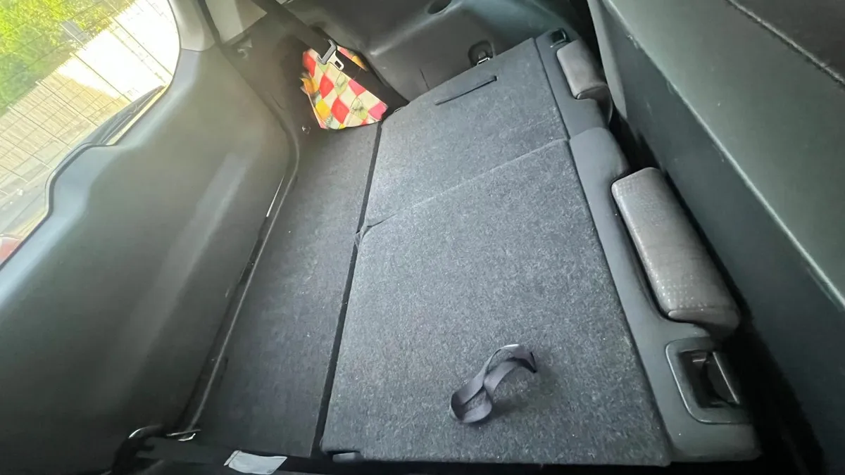 Toyota Prius 2012 - Image 2