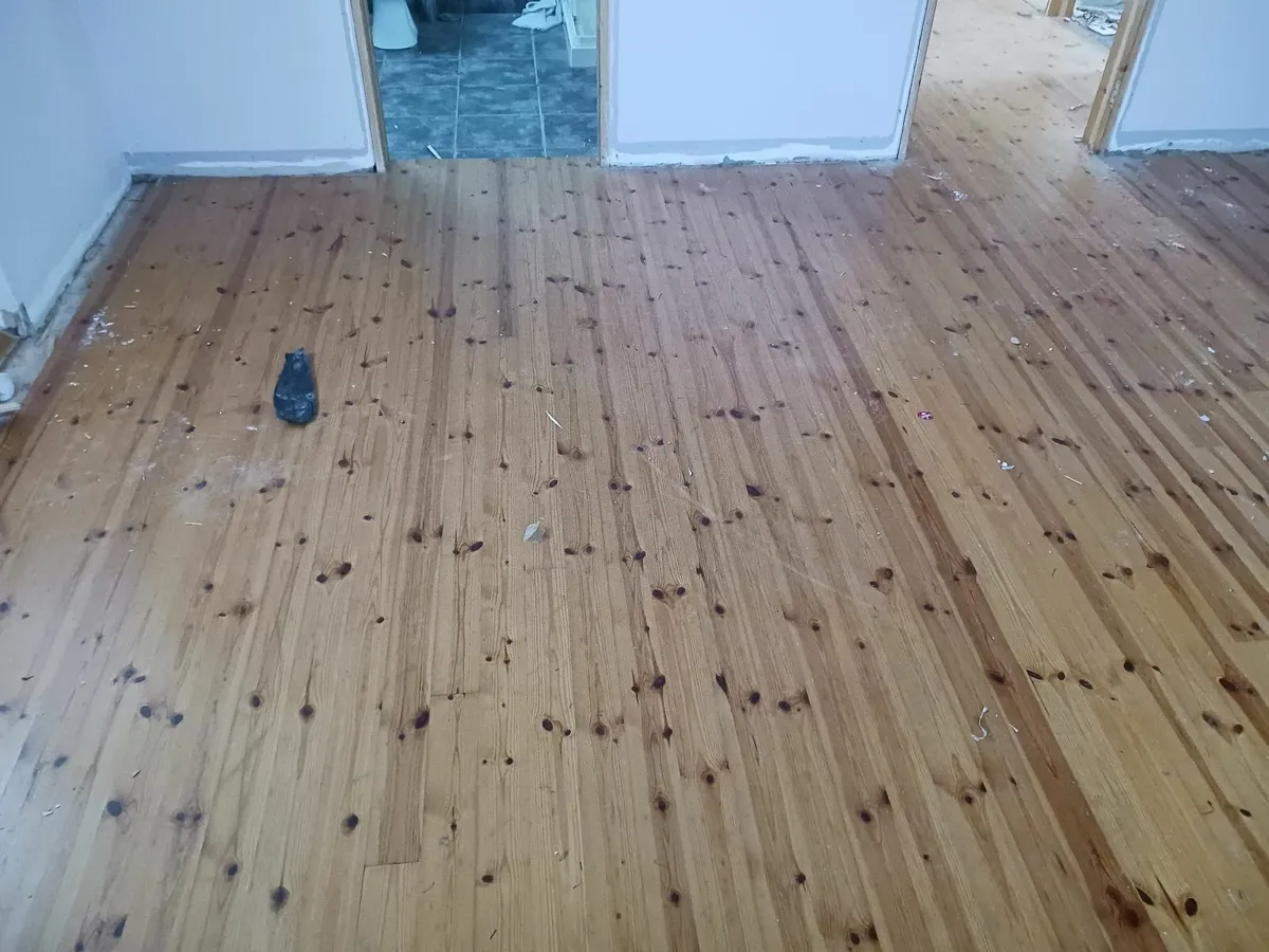 Woode flooring - Image 4