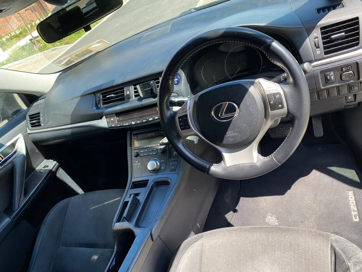 Lexus CT200h for sale - Image 4