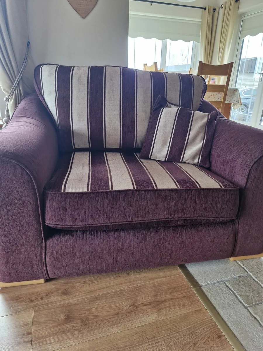 3 piece sofa - Image 3