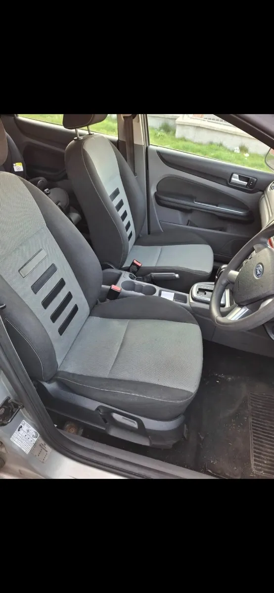 Ford Focus 2010 - Image 3