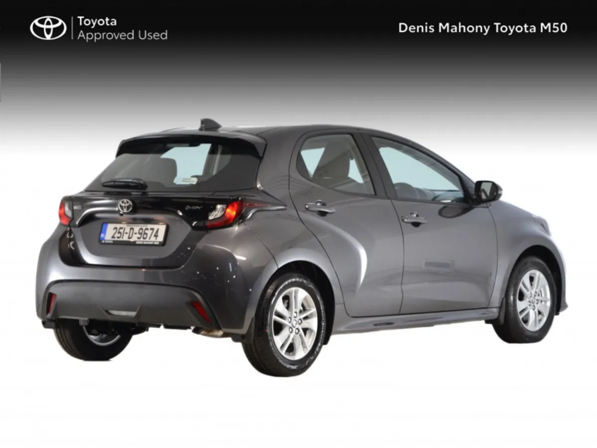 Toyota Yaris Hybrid 115 Luna - Image 2