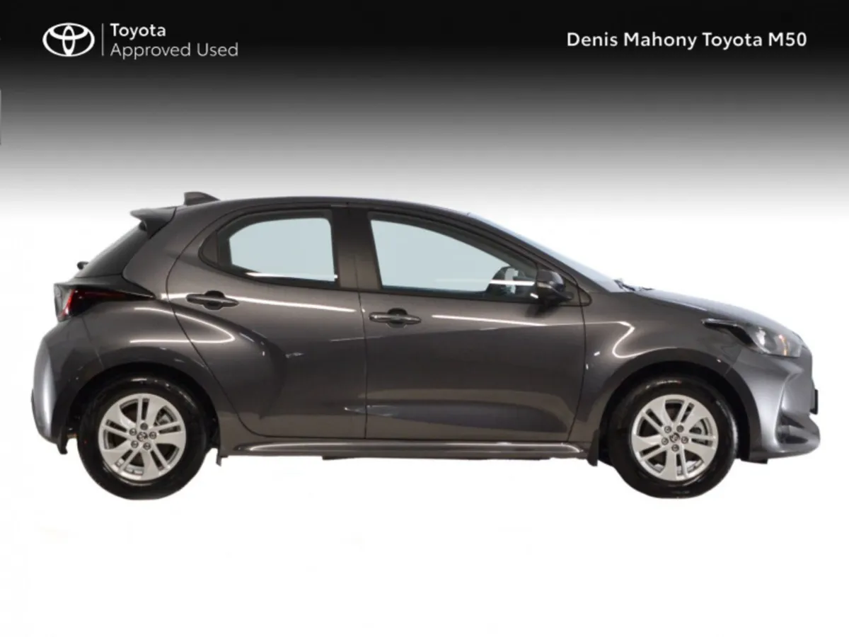 Toyota Yaris Hybrid 115 Luna - Image 3