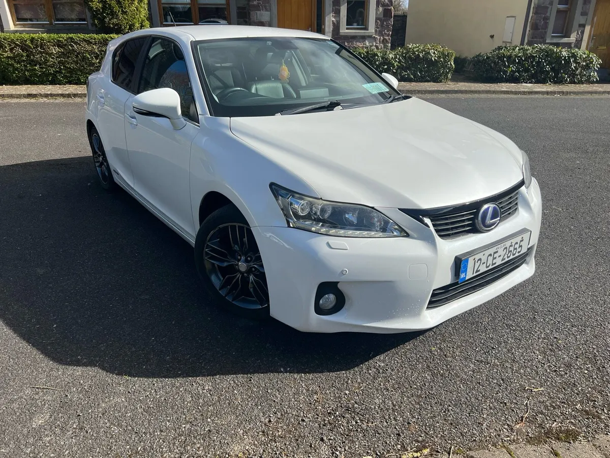 Lexus CT Auto -  Ncted - Image 3