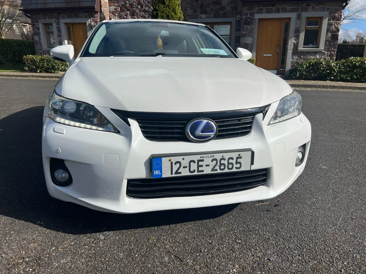Lexus CT Auto -  Ncted - Image 4