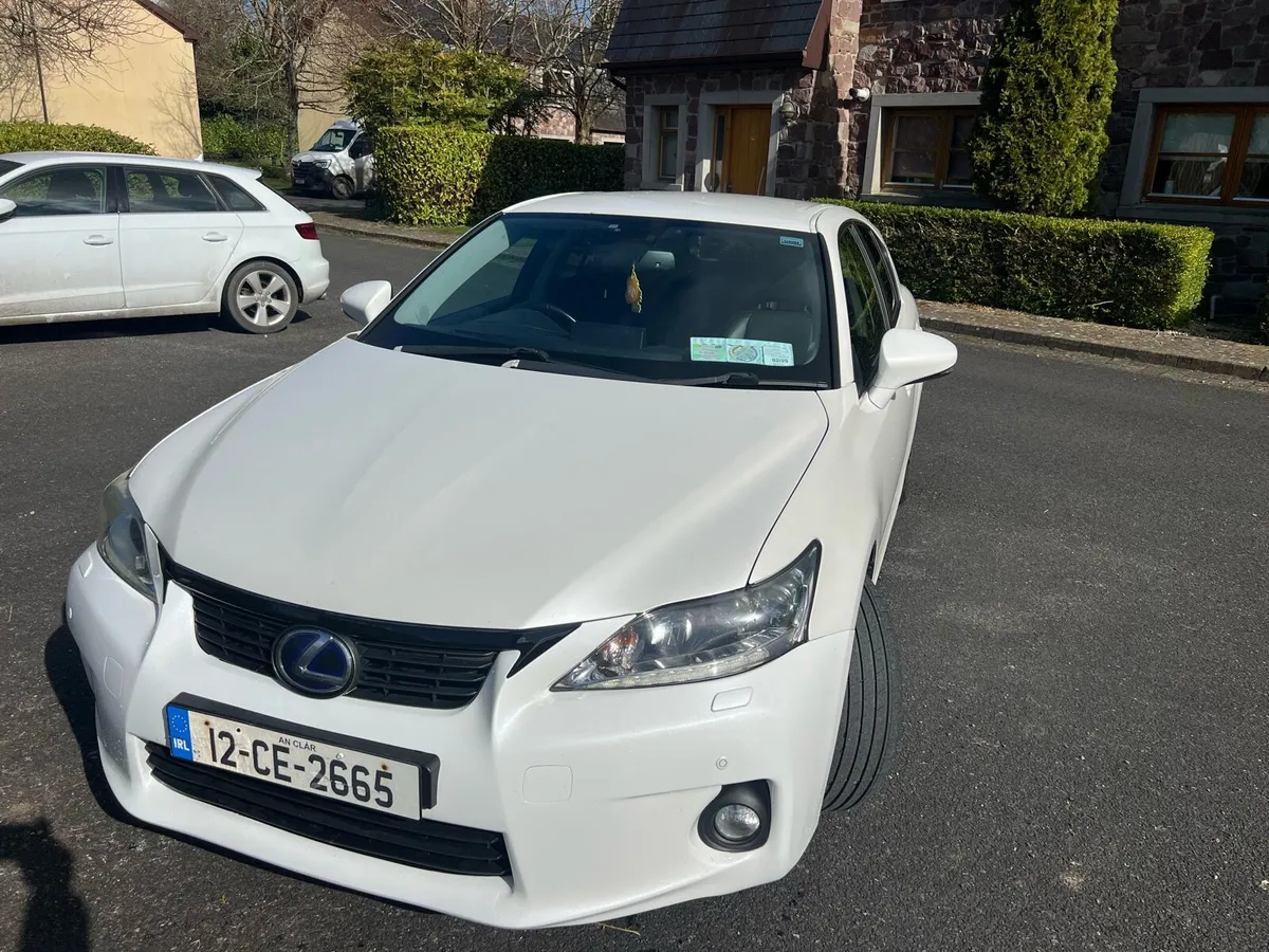 Lexus CT Auto -  Ncted - Image 2
