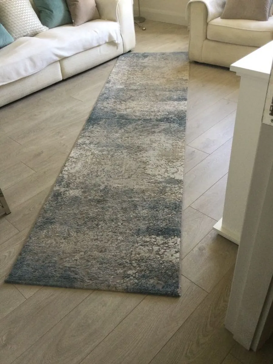 rug - Image 1