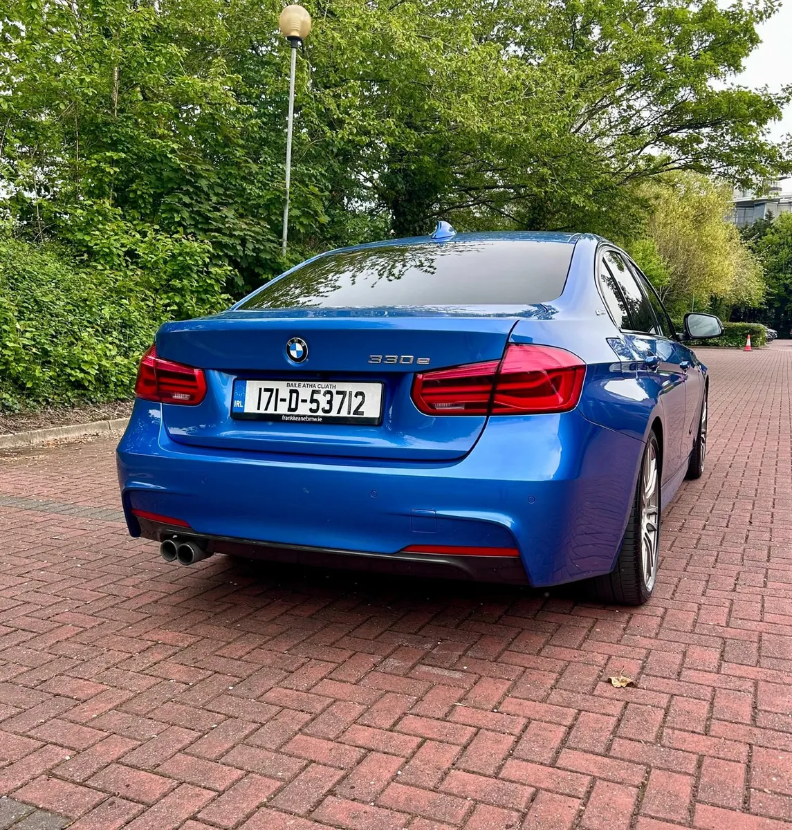 2017 BMW 330e M SPORT - Image 4