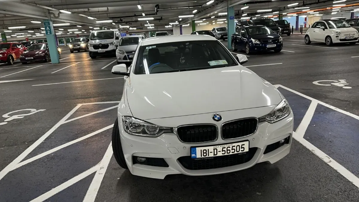 BMW 3-Series 2018 - Image 3