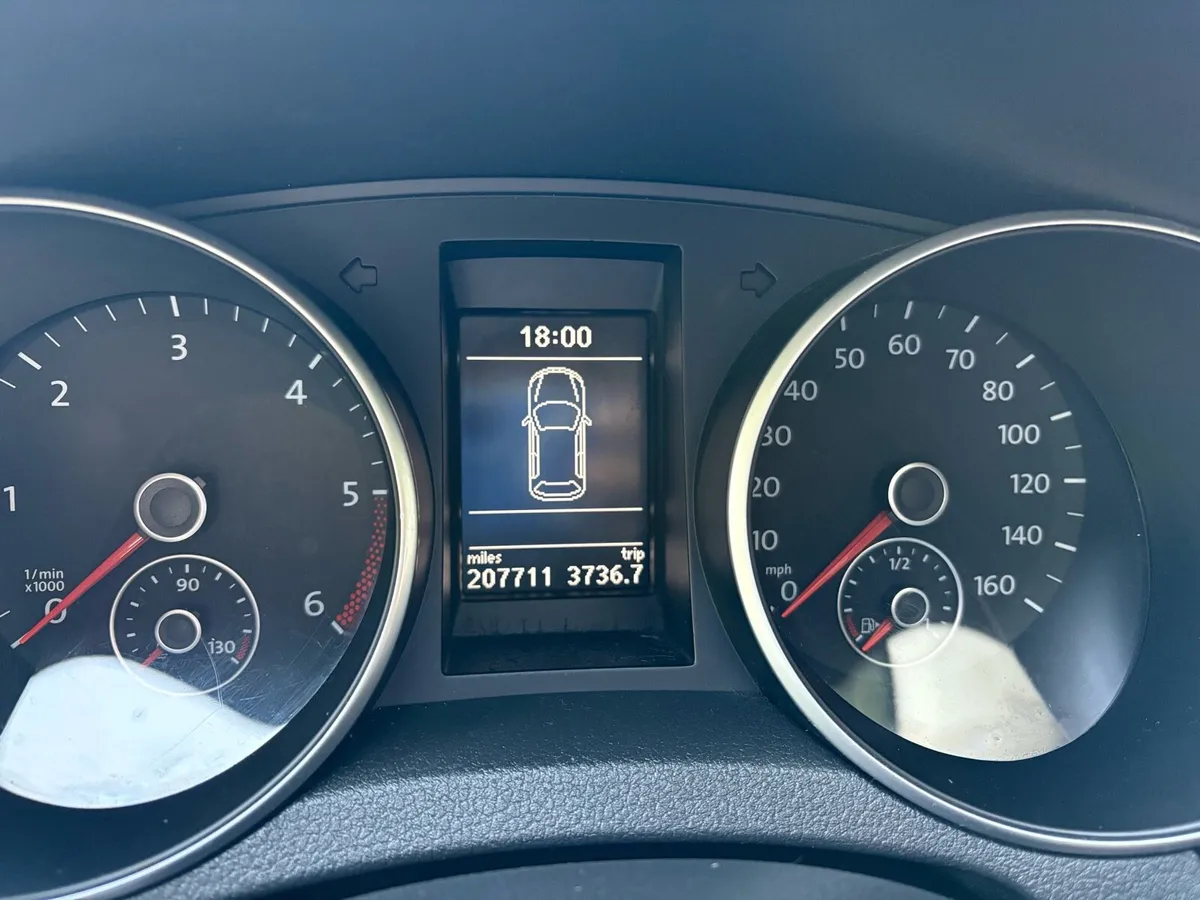 Volkswagen Golf diesel - Image 4