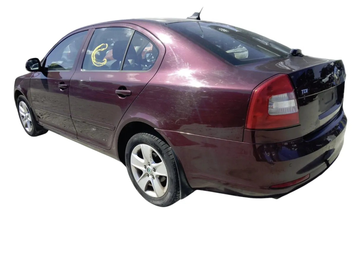 2013 SKODA OCTAVIA For Breaking/Dismantling - Image 4