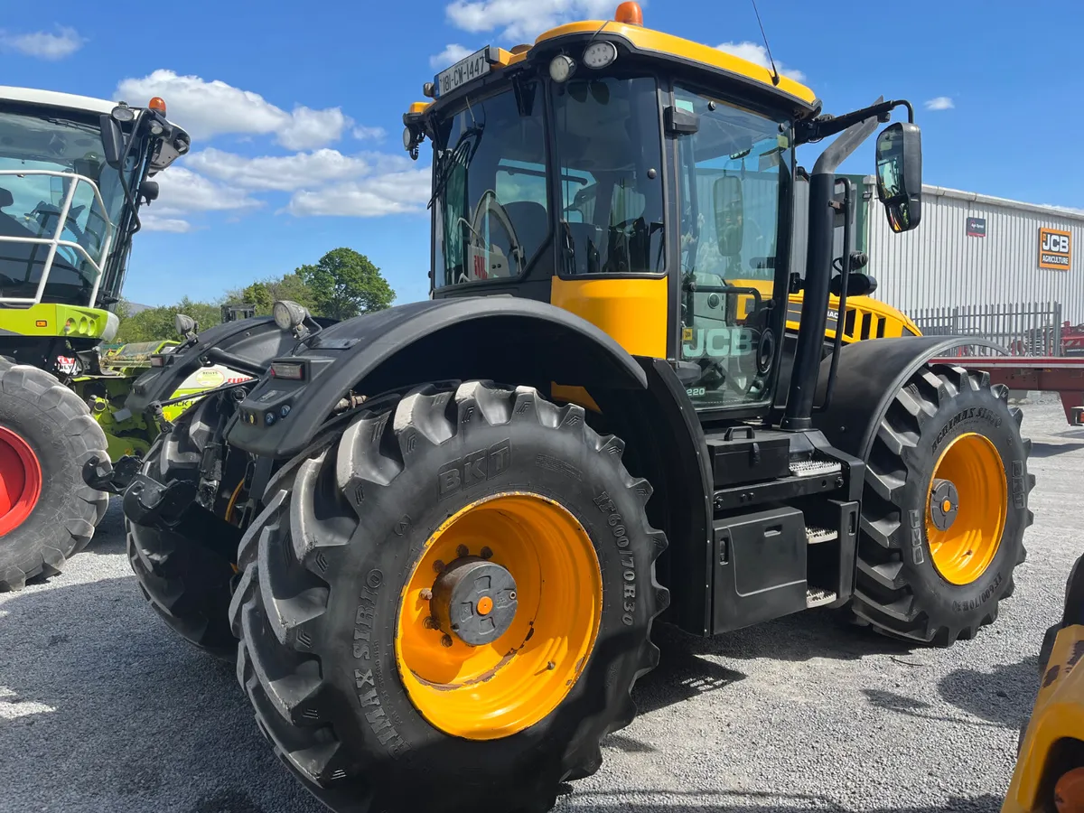 JCB Fastrac 4220 - Image 4