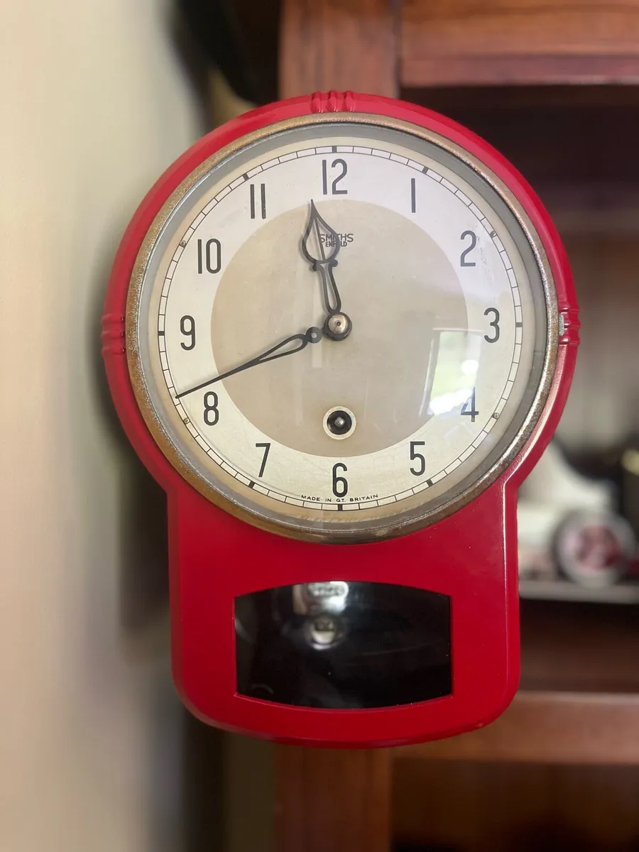 Smiths Enfield Clock with Key - Image 1
