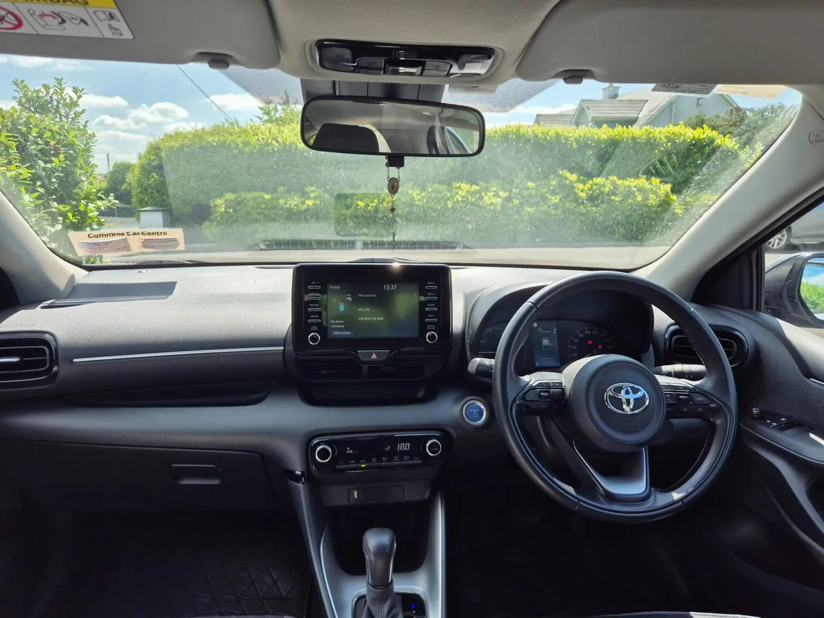 Toyota Yaris 2022 Hybrid - 1 Pre-Owner - Image 3
