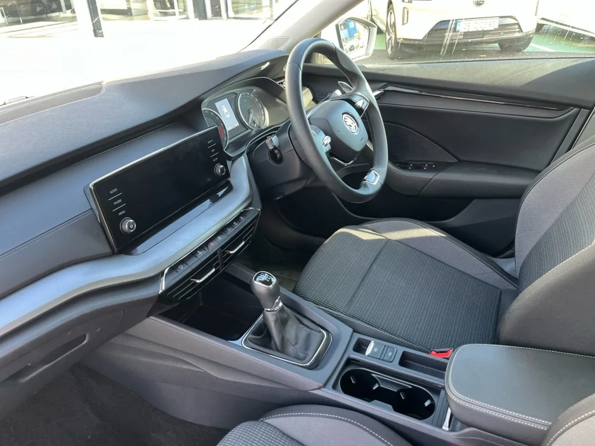 Skoda Octavia Octavia AMB 2.0tdi 115HP - MAY Madn - Image 3