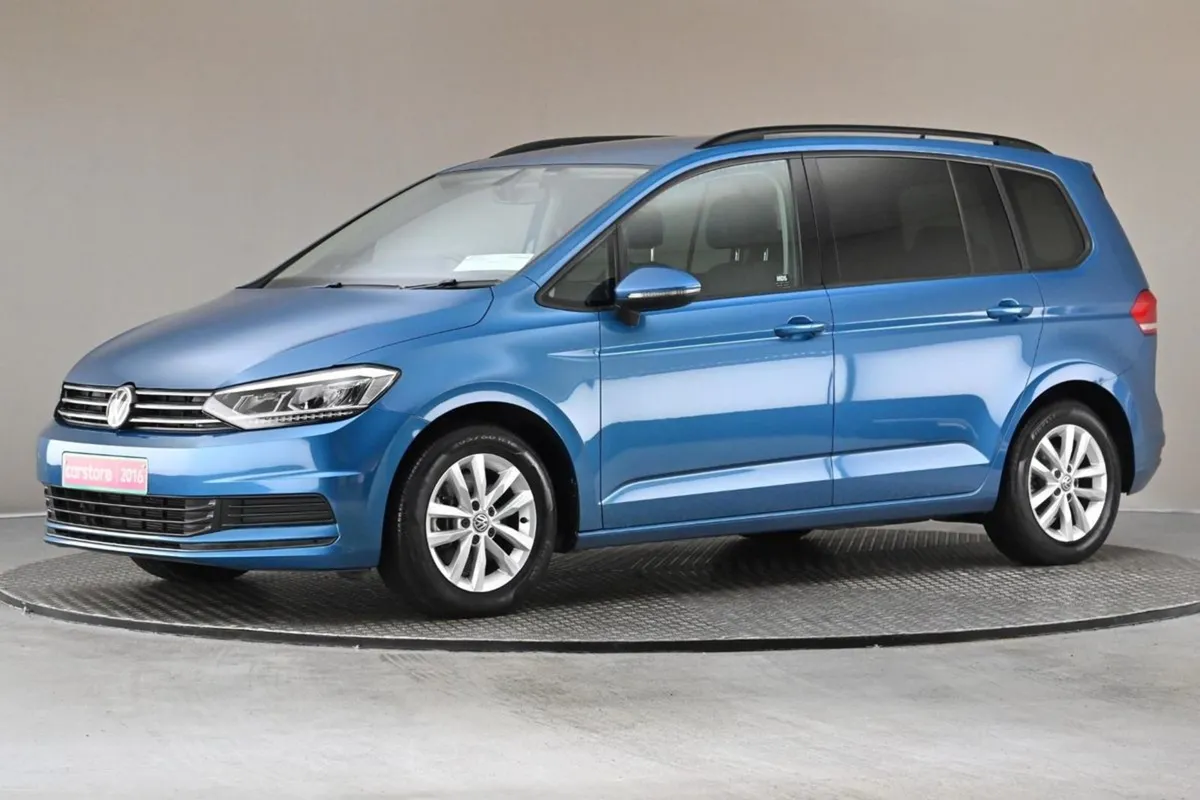 Volkswagen Touran 1.4 TSI DSG Trendline reverse C - Image 4