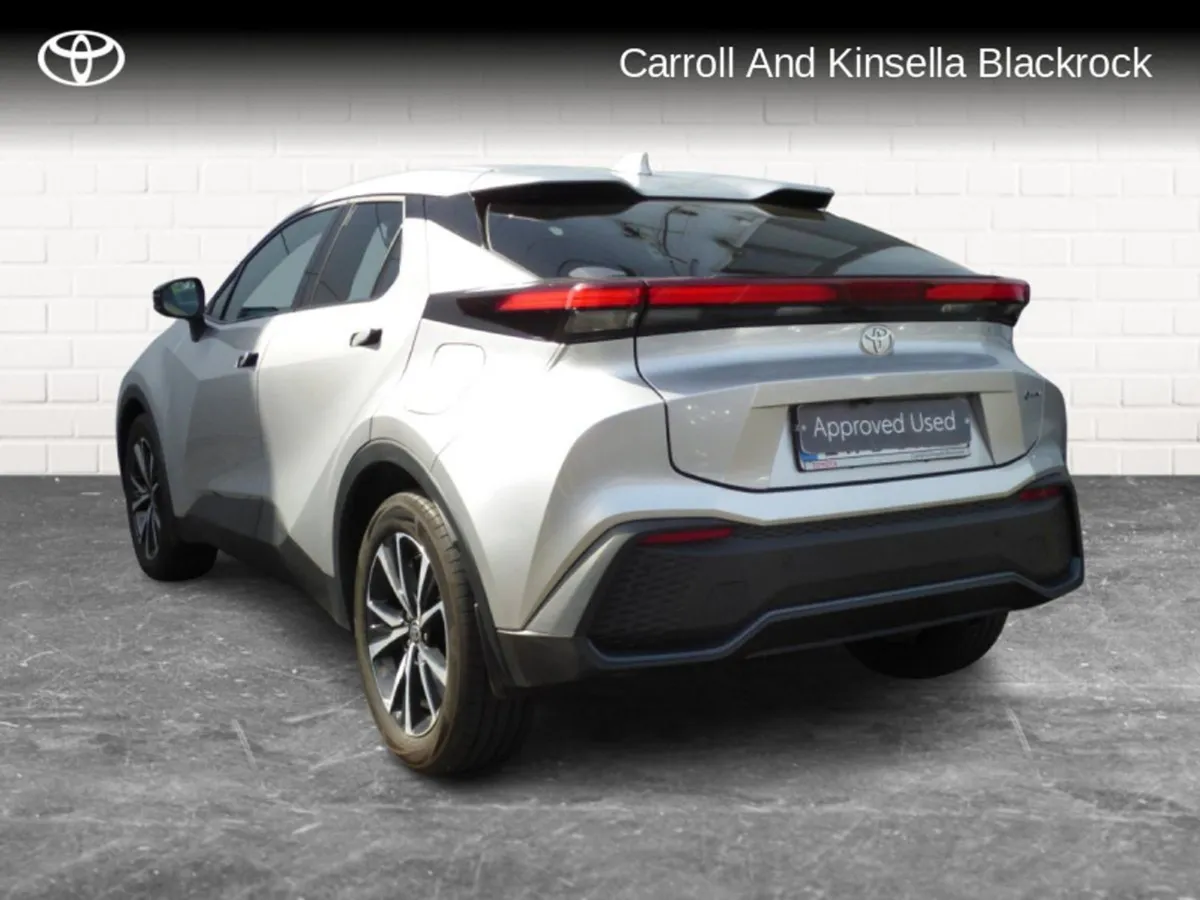 Toyota C-HR Hybrid Sport - Image 2