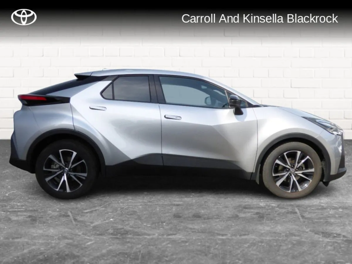 Toyota C-HR Hybrid Sport - Image 3