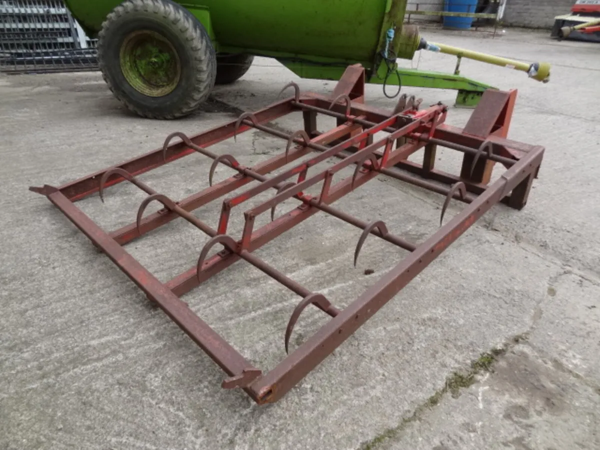 Flat 8 Bale Grab - Image 1