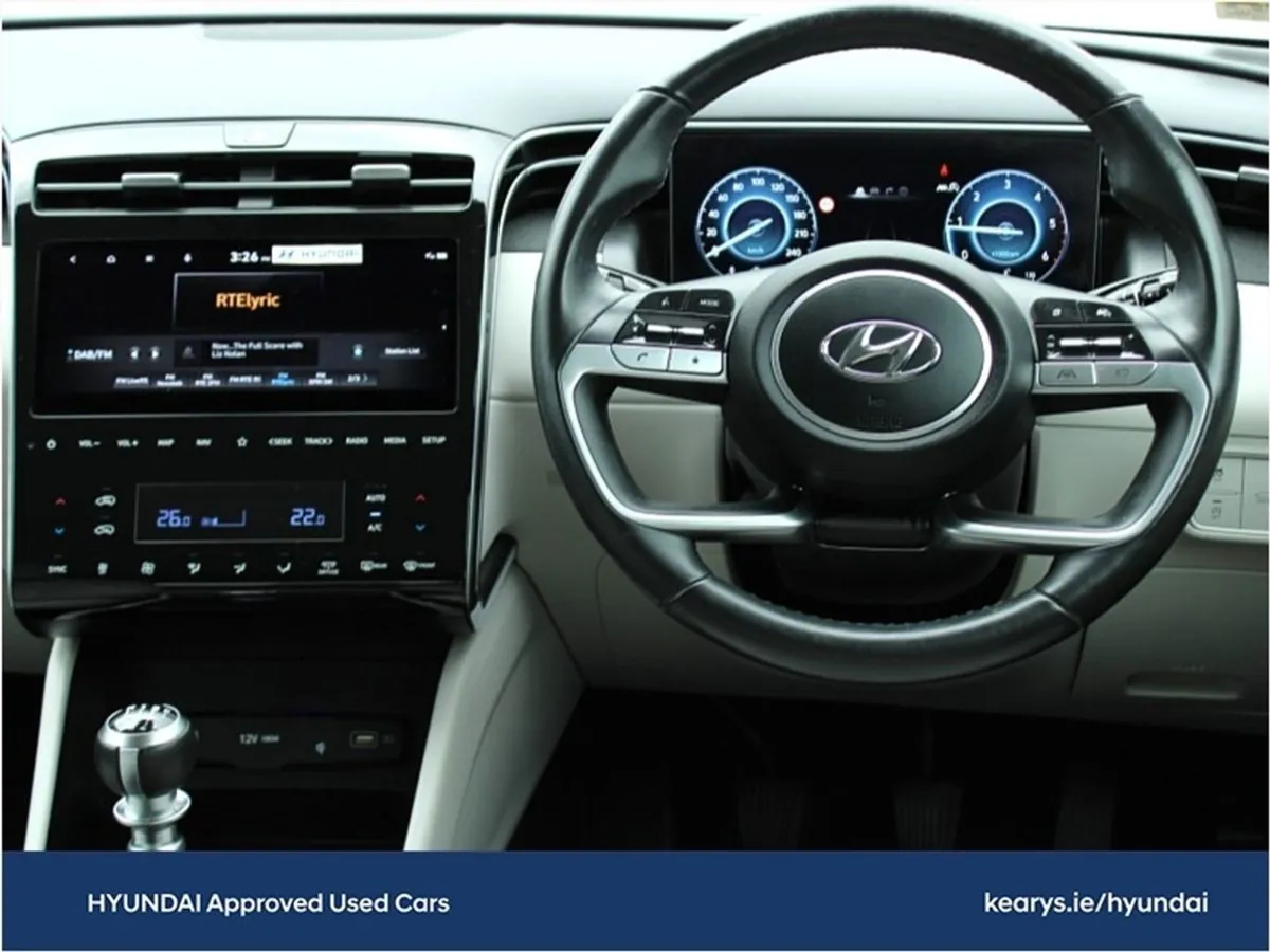 Hyundai Tucson 2WD Executive Plus w 2 Tone Roof - Image 4