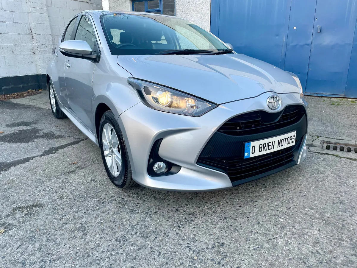 Toyota Yaris 1.0 Petrol Luna 5Dr Hatchback,2022 - Image 1