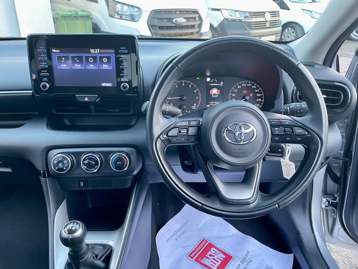Toyota Yaris 1.0 Petrol Luna 5Dr Hatchback,2022 - Image 3