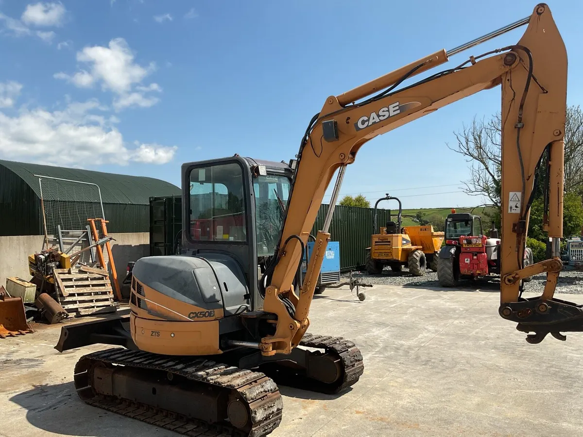 2007 Case 5 Tonne digger - Image 3