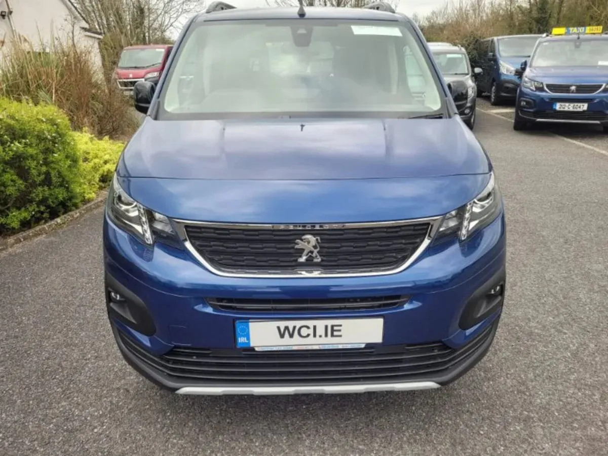 Wheelchair Accessible Peugeot Rifter Horizon - Image 2