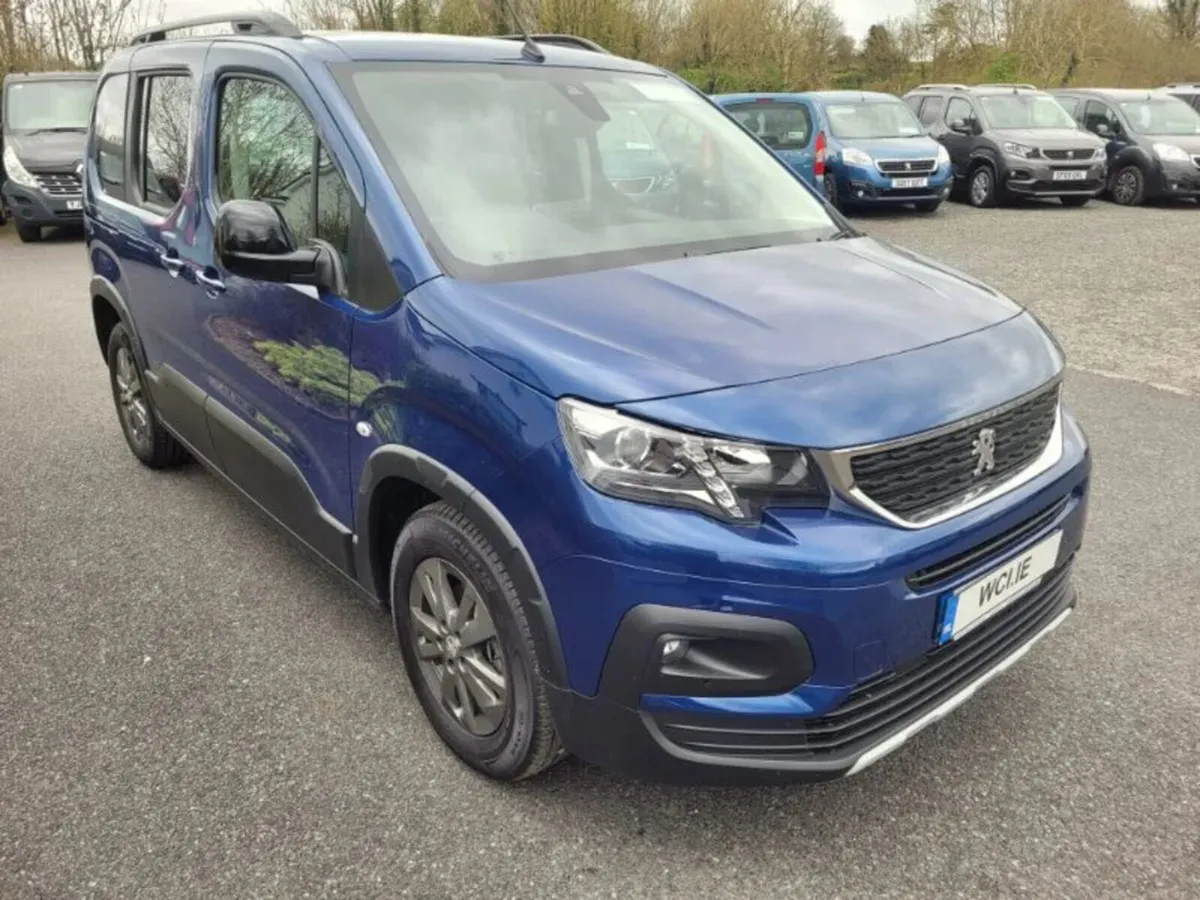 Wheelchair Accessible Peugeot Rifter Horizon - Image 3