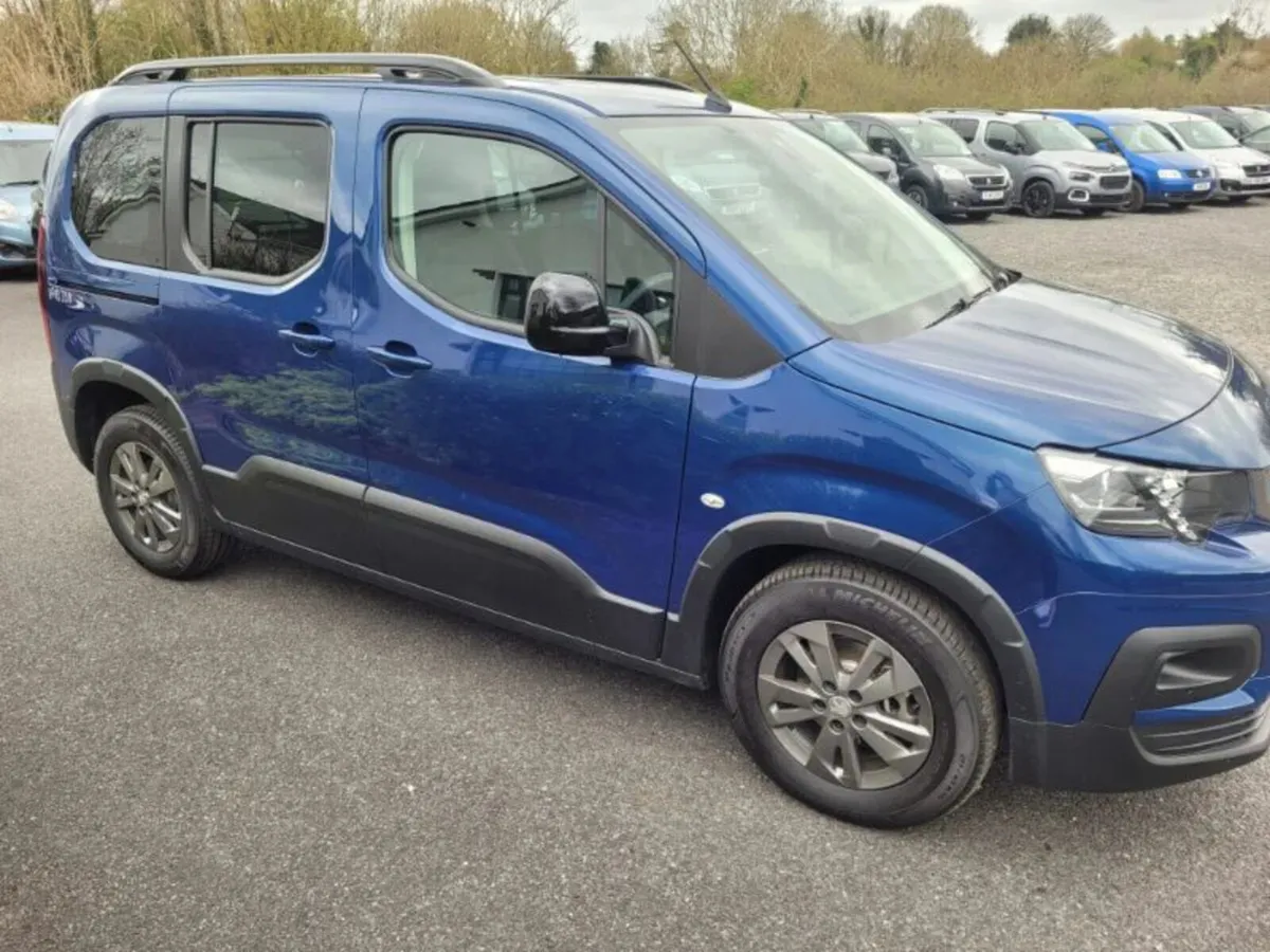 Wheelchair Accessible Peugeot Rifter Horizon - Image 4