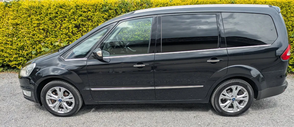 FORD GALAXY TITANIUM/7 SEATS /FULLY SERVICED - Image 4