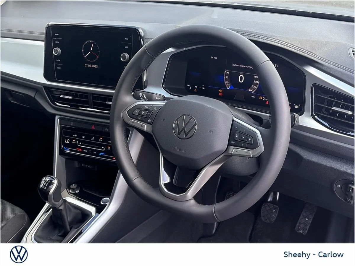Volkswagen T-Roc 2.0 TDI Edition 75 5DR Commercial - Image 2